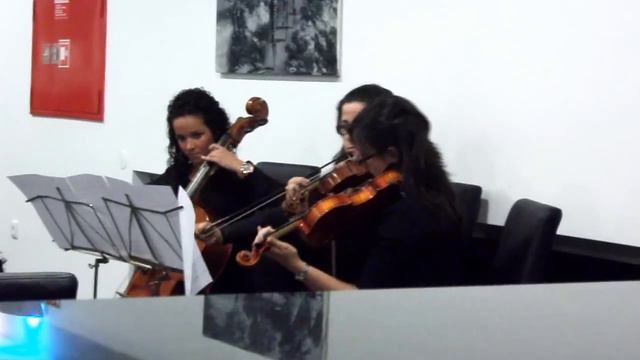 Fix You Coldplay by Trinity Notes String Trio смотреть онлайн