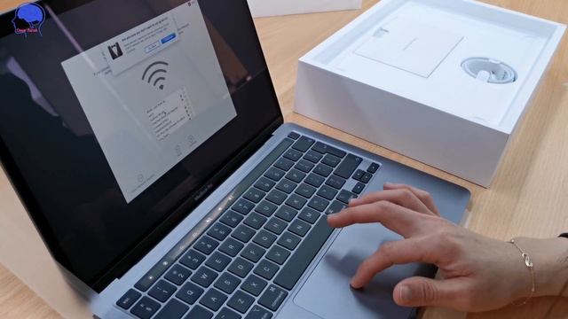 MacBook Pro 13-Inch 2020 Unboxing and review. смотреть онлайн