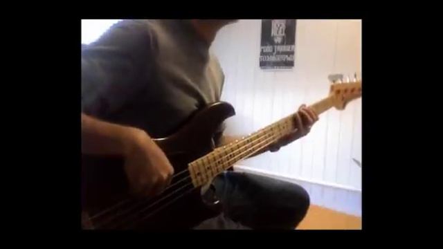 Bass Playalong - Airbag - Radiohead смотреть онлайн