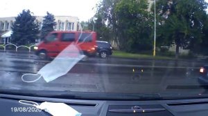 начинается сильный ливень