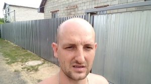 Покраска забора из профильного листа.