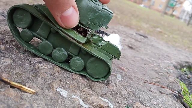 Танк locust из пластилина жёсткий пожар блеукладки. смотреть онлайн