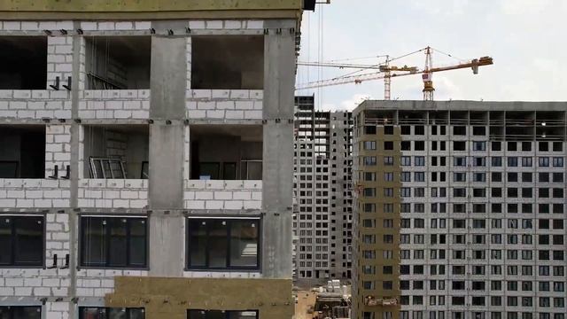 ЖК Бригантина — съёмка с воздуха (апрель 2022) смотреть онлайн