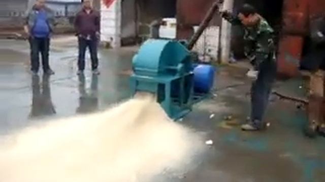 Китайский измельчитель стволовой древесины в опилки и щепу смотреть онлайн