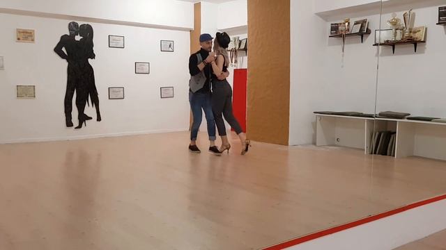 ? Kizomba Urban Kiz Armand & Lavinia - Kizomba Musicality смотреть онлайн