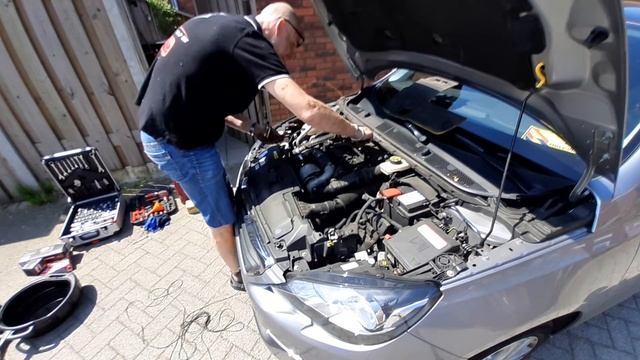 How to do a full maintenance service peugeot 308 SW 2014 1 6 BleuHDI смотреть онлайн