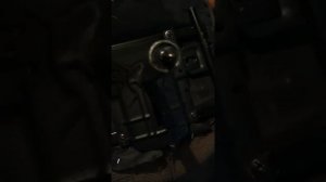 Поломка офисного кресла . Заклинил  газлифт .