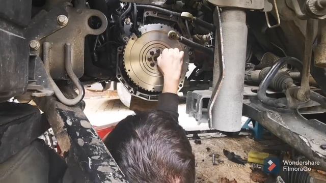 #Renault megane 1.5 dci mk3 2010 fitting a new #clutch,#flywheel, #slave cylinder. Part 2 смотреть онлайн