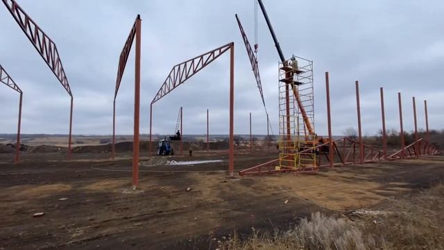Монтаж металлоконструкции. Строительство Ангара, Зернохранилищ и Навесов смотреть онлайн