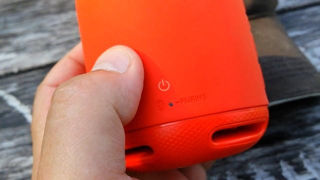 Портативная акустика Sony SRS-XB10 смотреть онлайн
