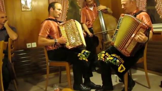 Bi üs im Staldeli Kurt Albert, HD Schuler-Muheim смотреть онлайн