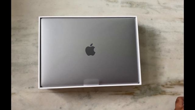 MacBook Air M1 2020 space grey Unboxing video смотреть онлайн