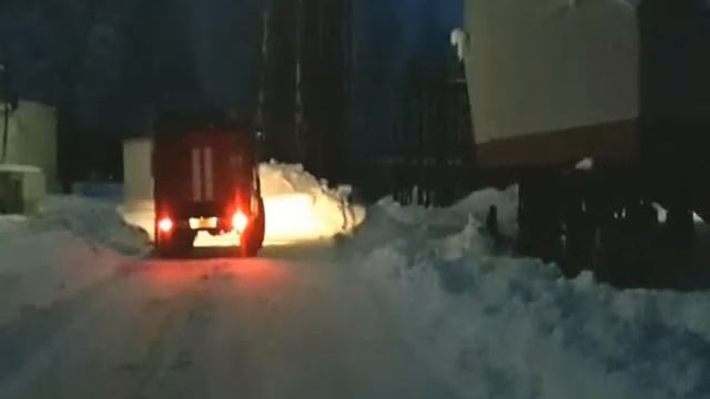 На судостроительном заводе в Ярославле загорелась многопалубная яхта смотреть онлайн