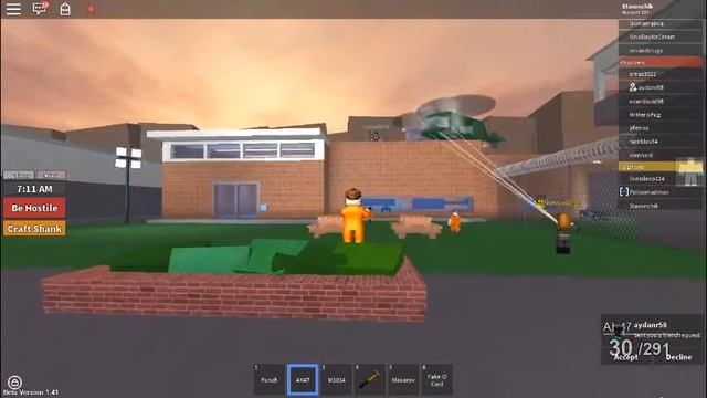 Играем в Redwood Prison | Roblox смотреть онлайн