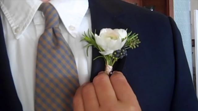 How to put on a boutonniere смотреть онлайн