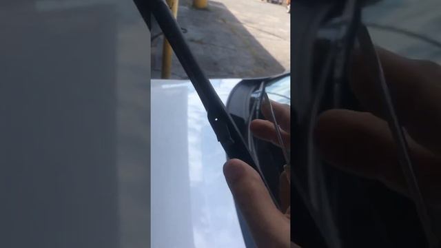 How to remove Windshield wiper blade on 2010 Lexus IS-250 смотреть онлайн