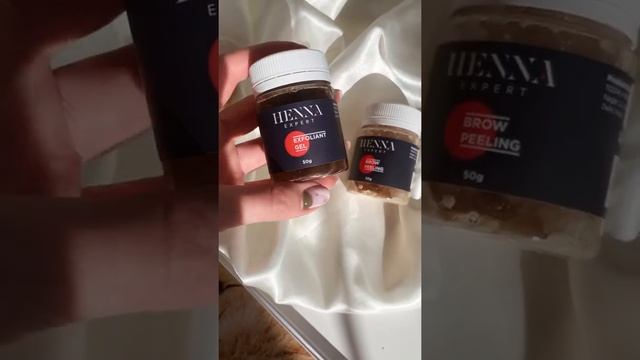 Скраб и пилинг для бровей Henna Expert смотреть онлайн