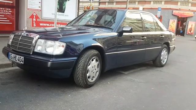 MERCEDES - BENZ W124 220E BJ.1992 1 HAND ORIGINAL 36.000KM смотреть онлайн