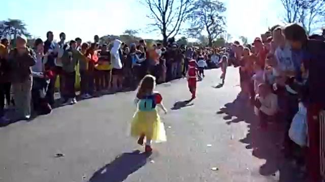 Amelia runs the 50 yard dash смотреть онлайн