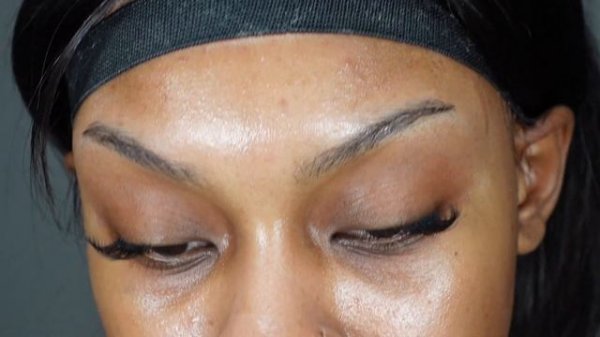 DIY LASH EXTENSIONS AT HOME | HOW TO APPLY LASH CLUSTERS | BEGINNER FRIENDLY @quewellash1538