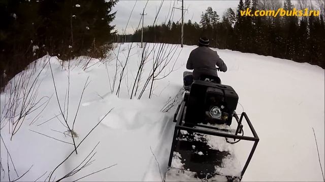 Мотобуксировщик Толкач Ураган на Родине Деда Мороза снег до 1.2 м смотреть онлайн