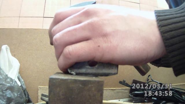 выпресовка втулки петли двери Renault 25 смотреть онлайн