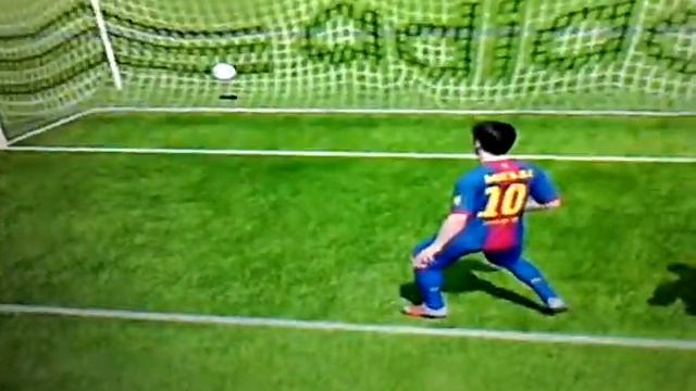 Как обойти вратаря финтом в Fifa 13 обучение смотреть онлайн