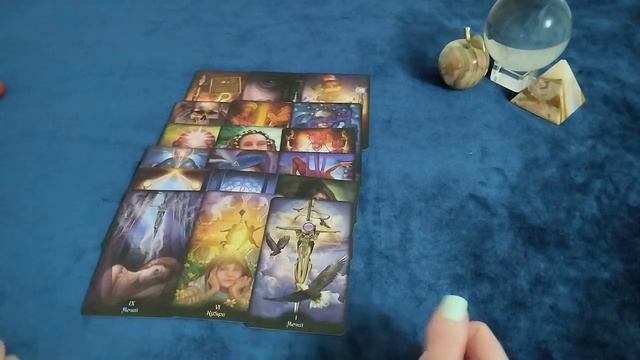 ЧТО У НЕГО НАБОЛЕЛО, НАКИПЕЛО ЧТО ХОЧЕТ РАССКАЗАТЬ ? Гадание на Таро смотреть онлайн