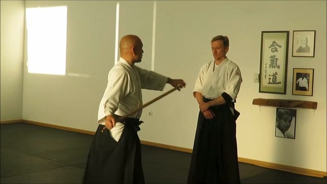 03 Jodo basic exercises Honteuchi & Gyakuteuchi