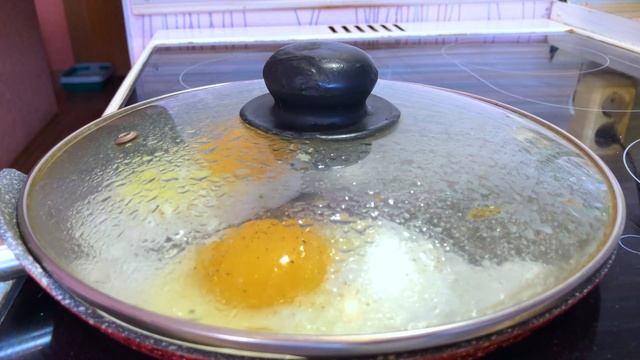 Идеальная яичница глазунья без соплей(яишница) | Как поджарить яйца смотреть онлайн