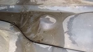 Попадает вода в салон автомобиля. Плохой запах в авто.Чистка дренажных отверстий на автомобиле.