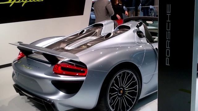 Porsche 918 Spyder Hybrid Supercar смотреть онлайн