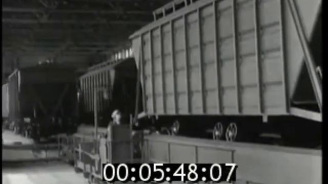 Создание вагонов-зерновозов на Крюковском вагоностроительном заводе. 1976 г. смотреть онлайн