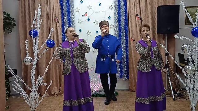 Николай Бобров и ансамбль русской песни Маков цвет, песня В лясу ай ну зеленом смотреть онлайн