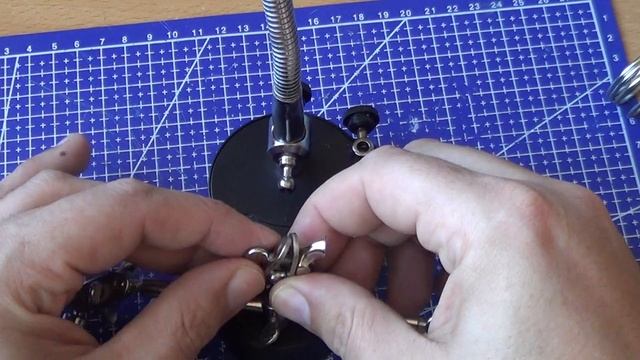 "Третья рука" с увеличением 3.5X 12X и светодиодной подсветкой смотреть онлайн