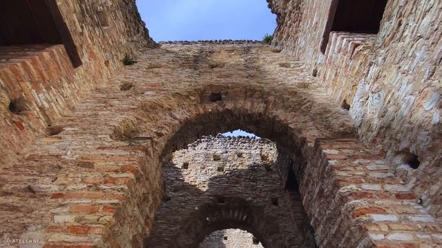 Sirmione, Lake Garda, Italy & Grotte di Catullo Roman Ruins - 4K 60FPS смотреть онлайн