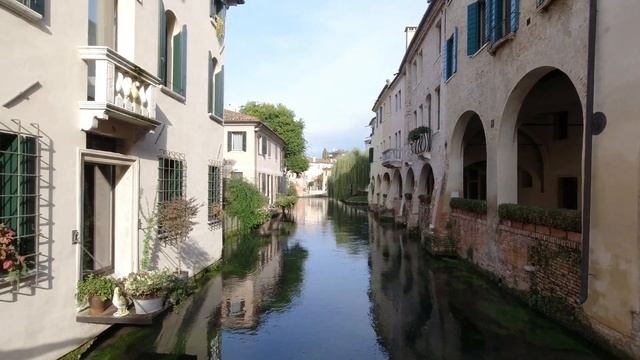 Treviso, Italy Walking tour 4K. [October 2022] смотреть онлайн