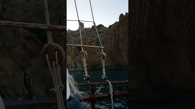 прогулка по Коктебелю, золотые ворота Кара-Дага смотреть онлайн
