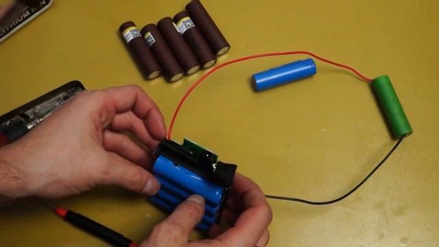 Шуруповерт Deko. Увеличение емкости аккумулятора в два раза.