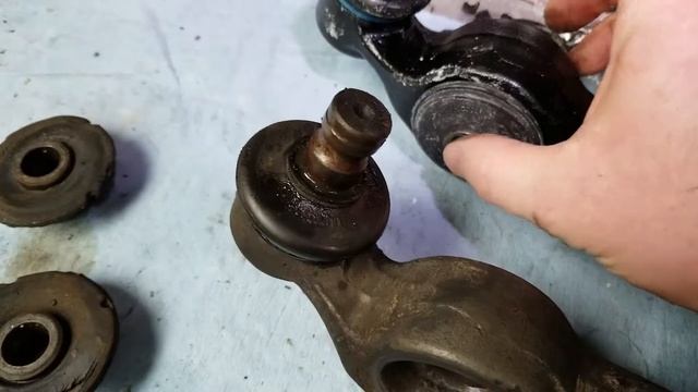 1993 Audi V8 D1 lower control arm and bushing replacement смотреть онлайн
