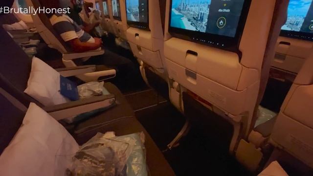 BRUTALLY HONEST | Etihad Airways BRAND NEW Airbus A350-1000 ECONOMY CLASS from Mumbai to Abu Dhabi! смотреть онлайн