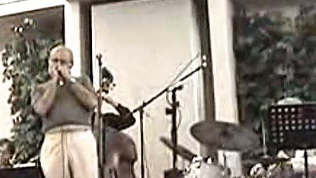 "Smokey" Joe Leone, Summertime смотреть онлайн
