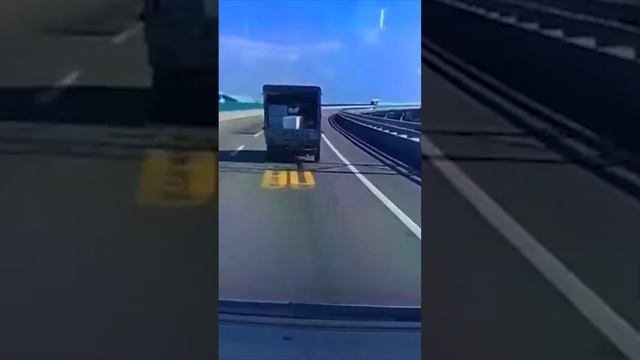 Glitches In The Matrix смотреть онлайн
