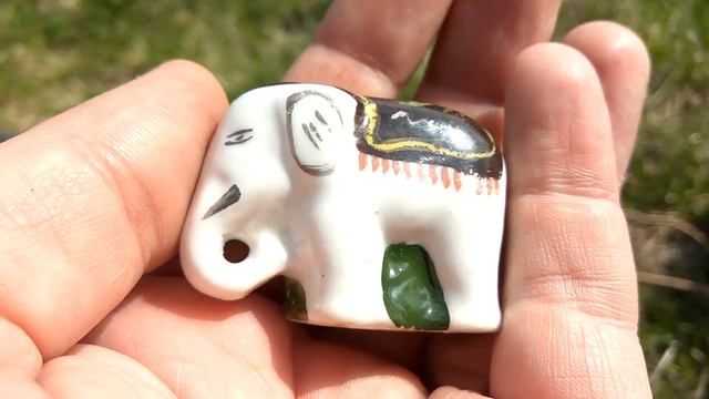 СЛОН НО НЕ В ПОСУДНОЙ ЛАВКЕ . . . | ALEX AVERS смотреть онлайн