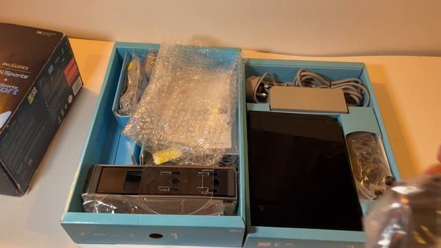 Unboxing and revisiting the retro Nintendo Wii Sports Resort Pack released 12 years ago #retrogamin смотреть онлайн