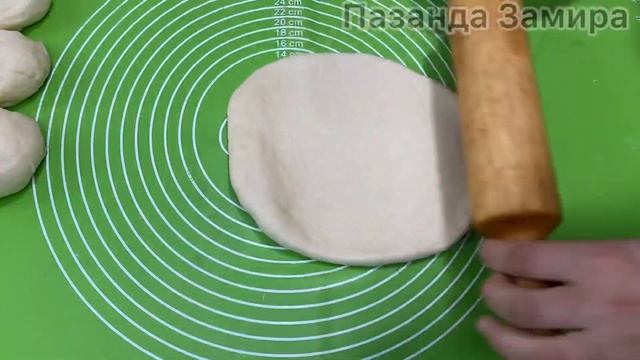 С дрожжевым тестом на Вы? А хотите сами приготовить такое тесто и испечь из него ароматные плетёнки смотреть онлайн