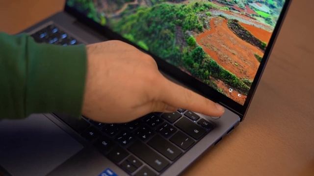 بررسی لپتاپ هوآوی میت بوک ۱۴ смотреть онлайн