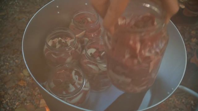 ТУШЕНАЯ ГОВЯДИНА В БАНКАХ. МЯСО НА ЗИМУ смотреть онлайн