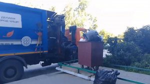 Мусоровоз KAMAZ  САХ Р А Р З мк - 4554 - 06 приехал к нам забирать мусор.