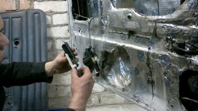 Ремонт электропривода центрального замка ВАЗ 2107 смотреть онлайн